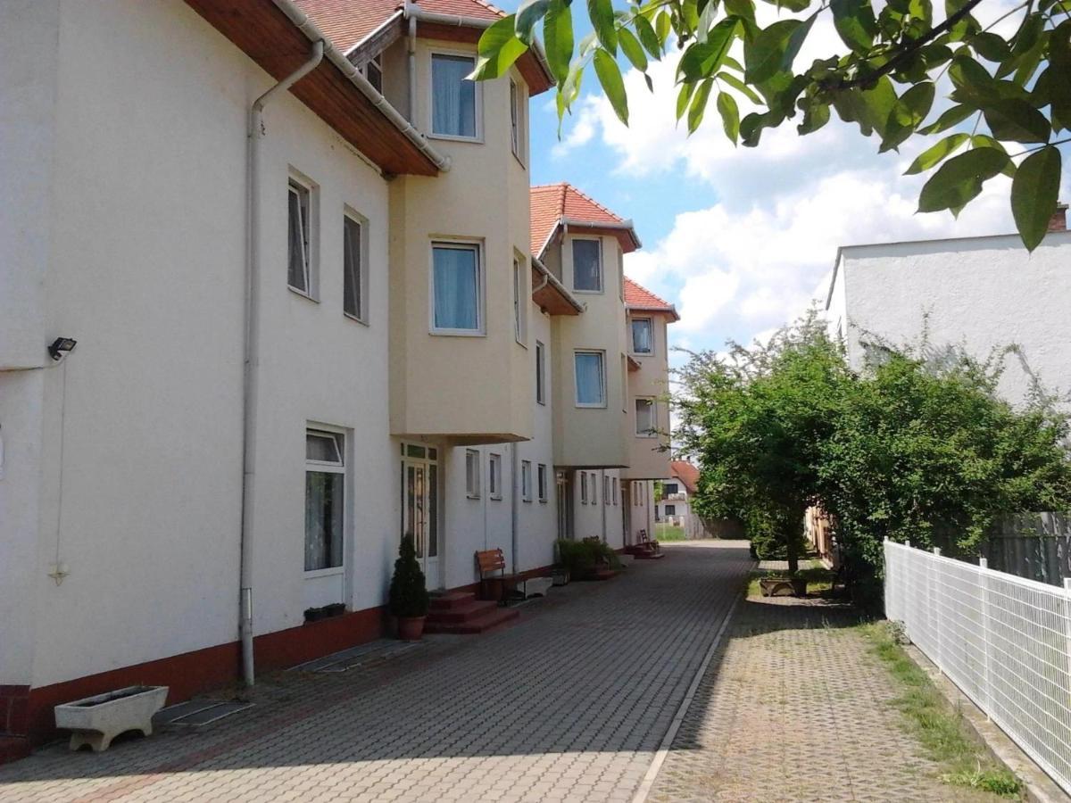 Relaxation Apartment Hajdúszoboszló Exterior foto